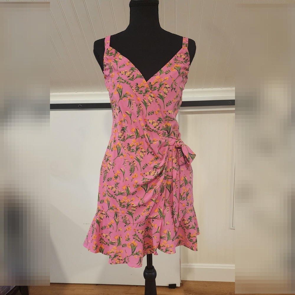Revolve NWT Heartloom Peri Mini Dress Pink Floral Smocked Wrap  XS Coquette